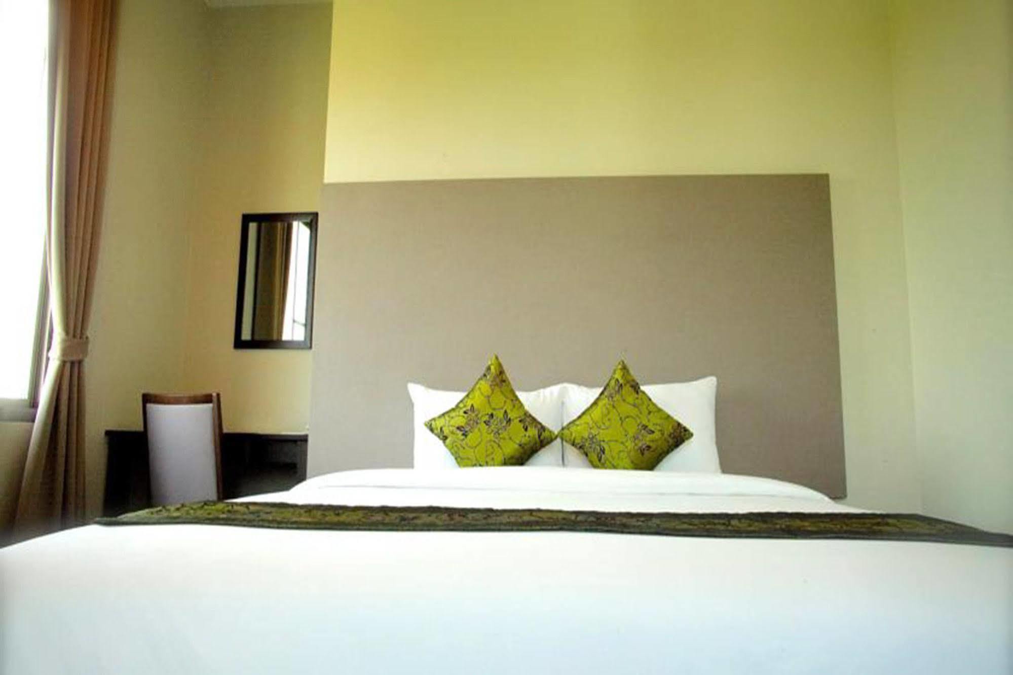 J. Park Hotel 촌부리 외부 사진